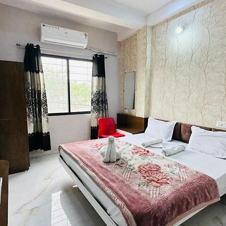 Hotel Kanha Palace Удджайн Экстерьер фото